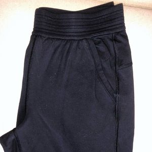 Lululemon Joggers. Size 8.